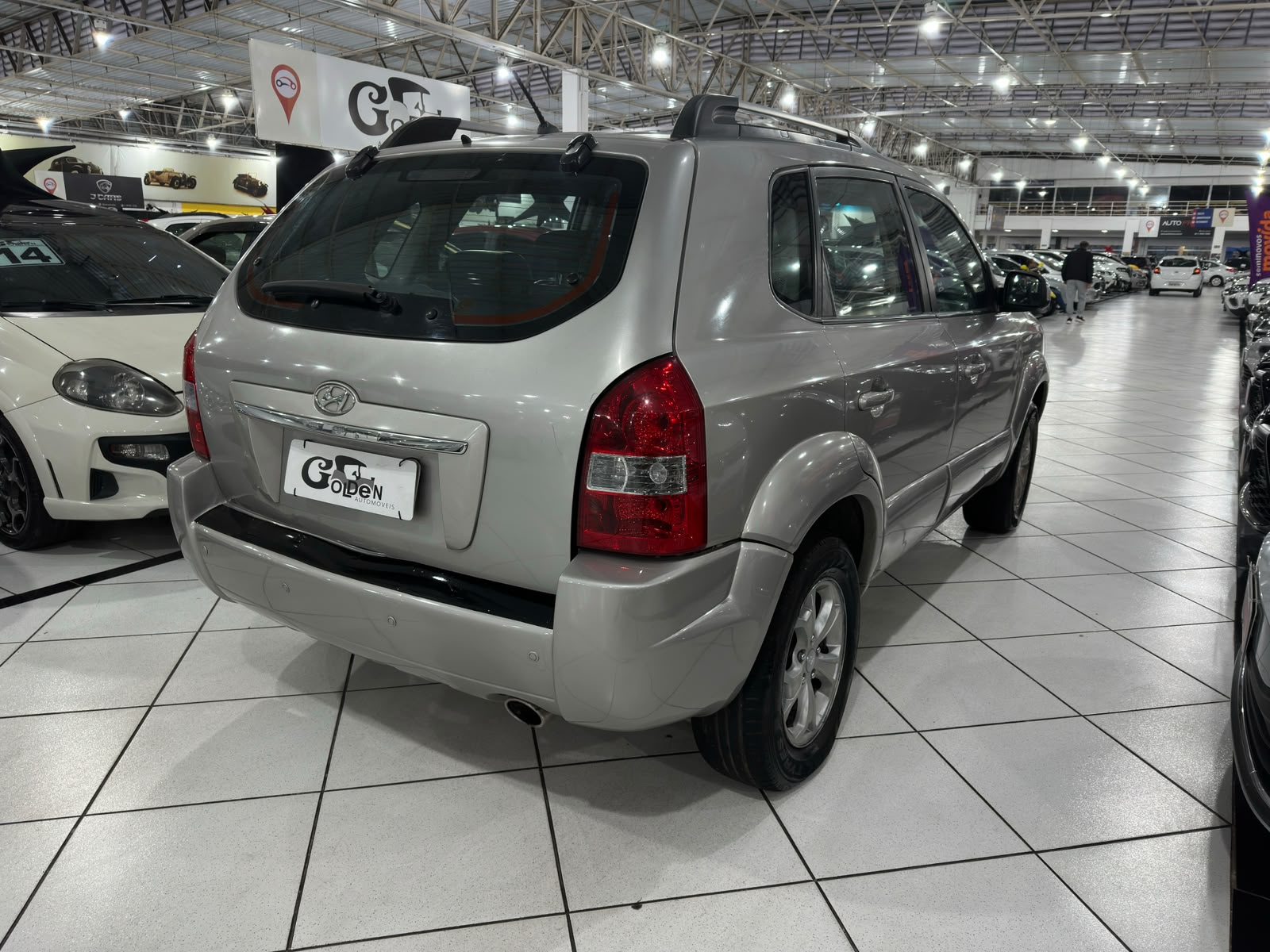 Hyundai Tucson GL 2.0 16V Aut. - foto 4