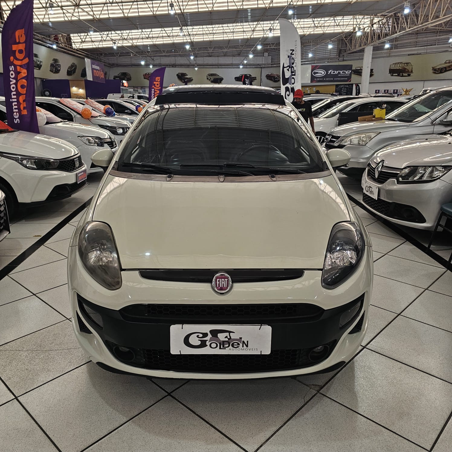 Fiat Punto BLACKMOTION Dual. 1.8 Flex 16v 5p - foto 2